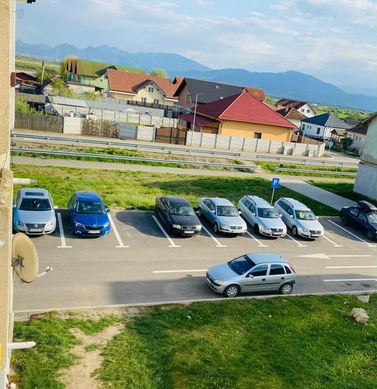Apartament cu 2 camere decomandat în Colonia Bod