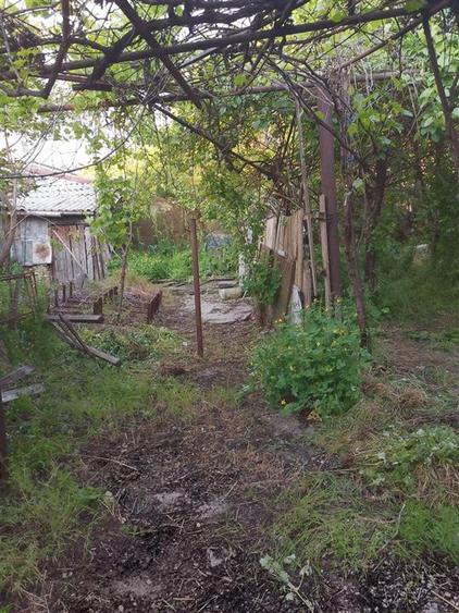 Casă individuală cu 2 camere cu Canalizare în Central