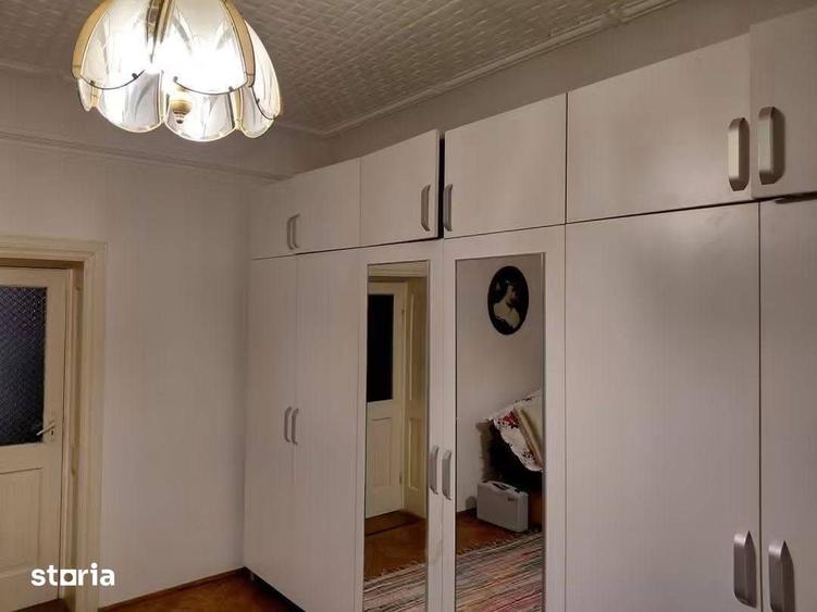 Casă cu 4 camere cu Teren 970 Mp în Central