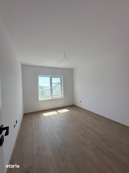 Casă cu 4 camere cu Teren 250 Mp în Central