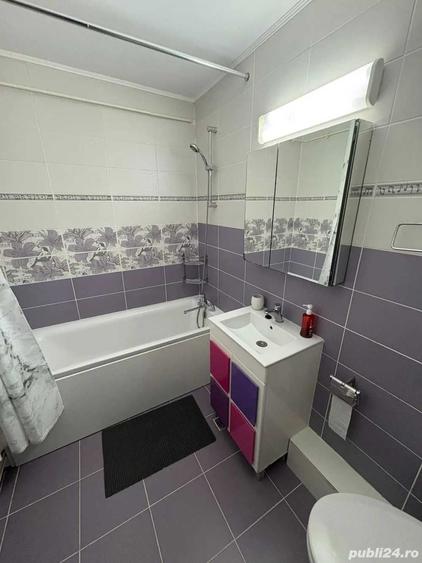Apartament cu 3 camere decomandat în Lunei