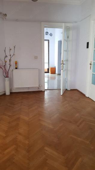 Spațiu comercial, de 110 mp, în Central