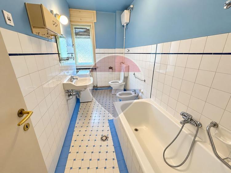 Apartament cu 4 camere semidecomandat, mobilat în Grădina Icoanei