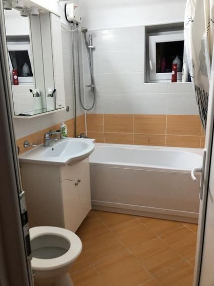 Apartament cu 2 camere semidecomandat, mobilat în Ultracentral