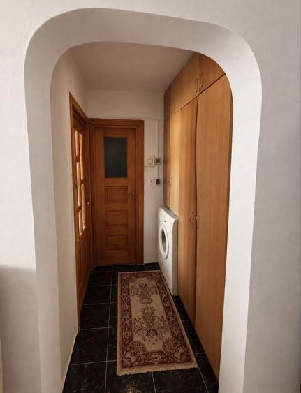 Apartament cu 2 camere semidecomandat în Broșteni