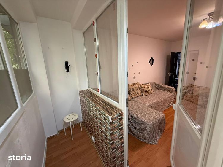 Apartament cu 2 camere decomandat în Drumul Taberei — fotografia 2