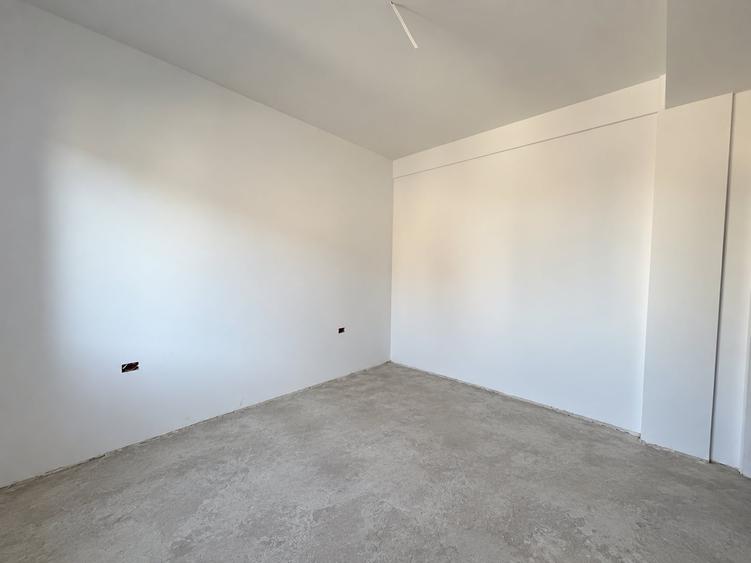 Apartament cu 3 camere decomandat în Giroc
