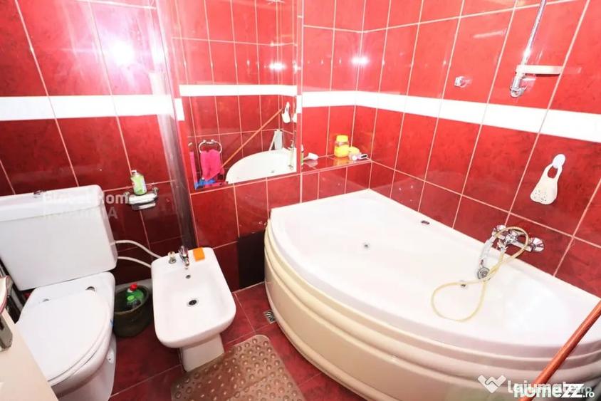 Apartament cu 4 camere decomandat în Titulescu