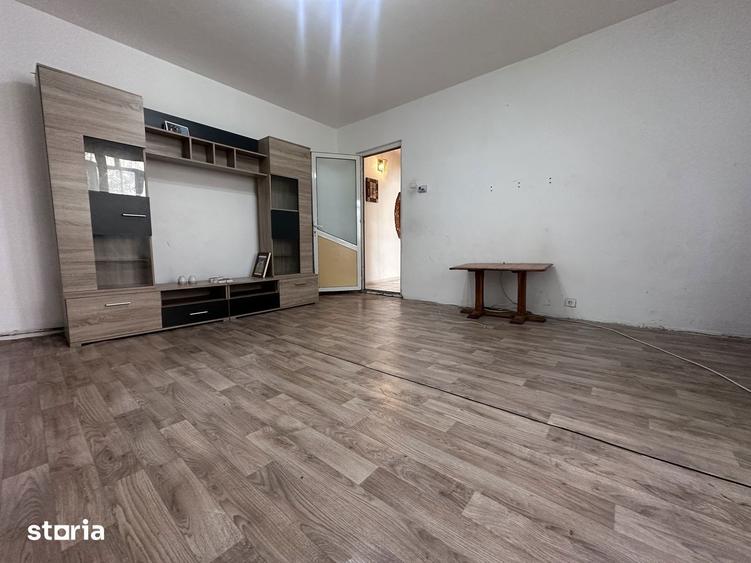 ETAJ 1! Vanzare apartament cu 2 camere in M11 - Targovi?te - 11