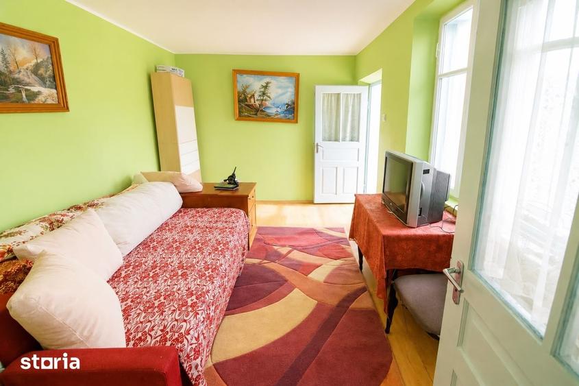 Casă cu 3 camere cu Teren 4300 Mp în Podu Roș