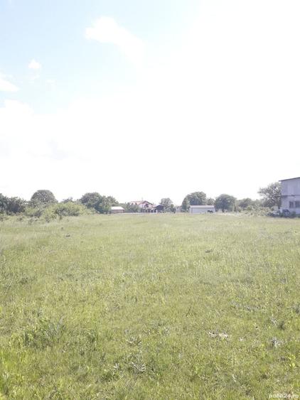 Teren de 2557 mp, în Iazu