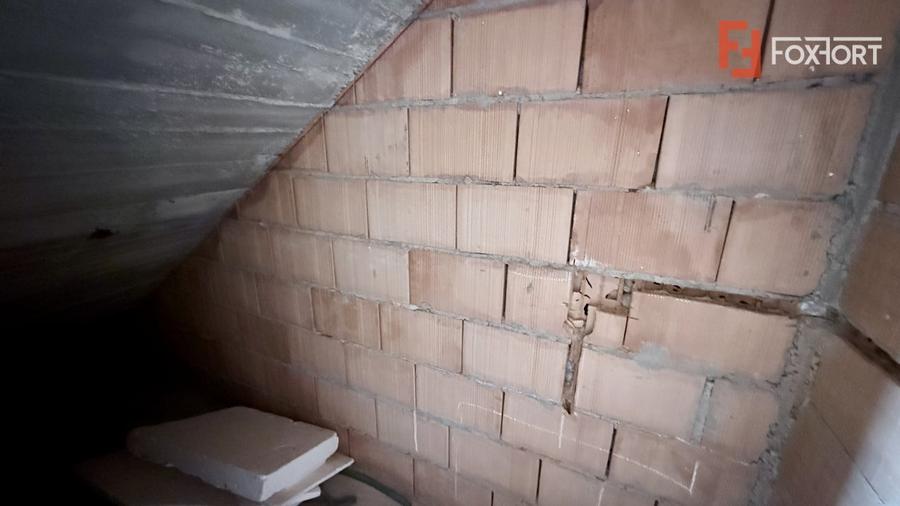 Duplex cu 4 camere cu Canalizare în Moșnița Nouă