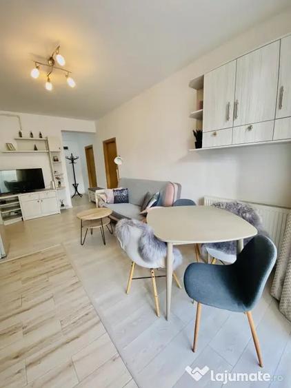 Apartament cu 2 camere semidecomandat în Central