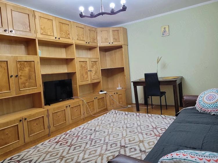 Apartament cu 2 camere decomandat în Soarelui