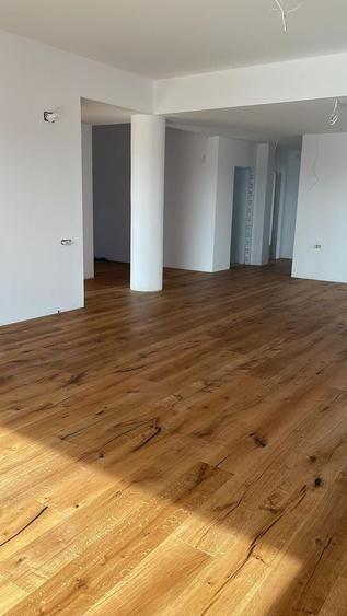 Casă individuală cu 4 camere cu Canalizare în Căciulați