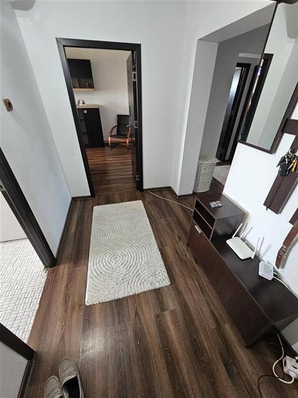 Apartament cu 3 camere decomandat în Buzaului