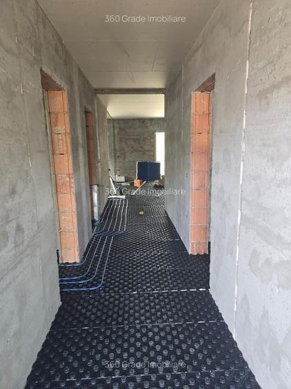 Duplex cu 3 camere cu Canalizare în Moșnița Nouă