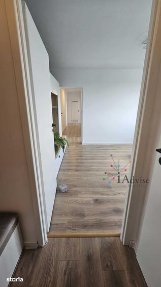 Apartament cu 4 camere semidecomandat în Astra