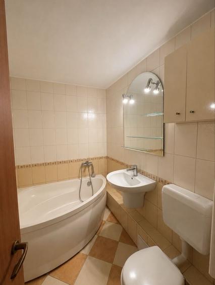 Apartament cu 2 camere decomandat în Plopilor