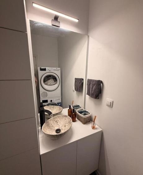 Apartament cu 3 camere semidecomandat, mobilat în Chitila
