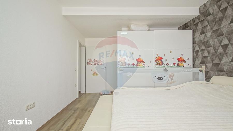 Apartament cu 3 camere în Cristian