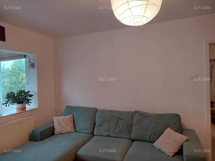 Apartament cu 2 camere semidecomandat, mobilat în Tătărași