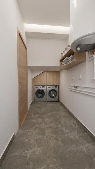 Casă individuală cu 5 camere cu Canalizare în Corbeanca