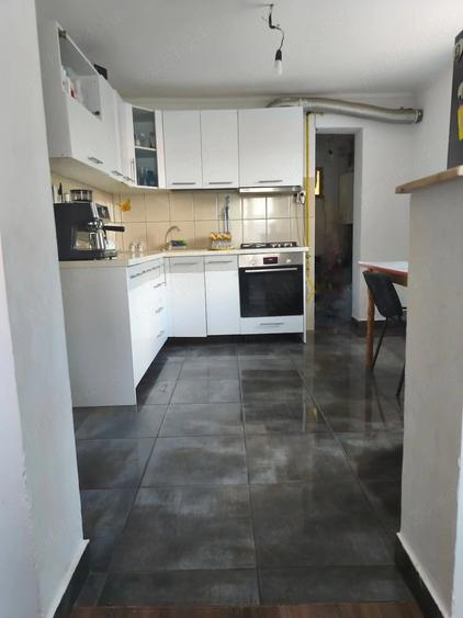 Casă cu Teren 375 Mp în Central