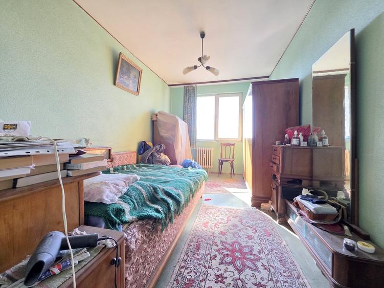 Apartament cu 3 camere decomandat în Liviu Rebreanu