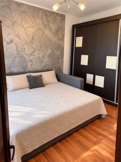 Apartament cu 4 camere decomandat în Vitan