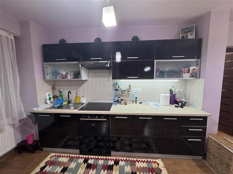 Apartament cu 3 camere decomandat în Nufărul