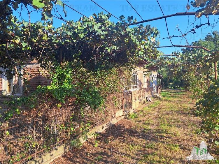 Casă individuală cu 4 camere cu Teren 3579 Mp în Căscioarele (Găiseni)