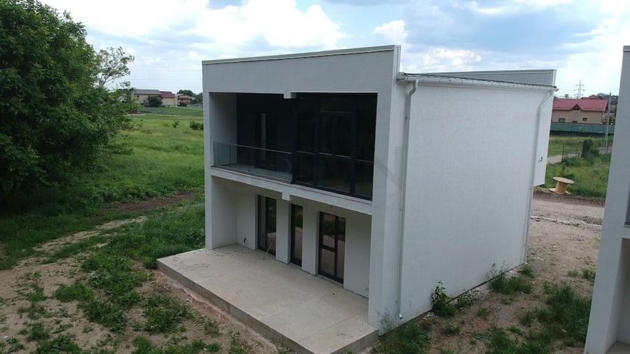 Casă individuală cu 5 camere cu Canalizare în Bucov