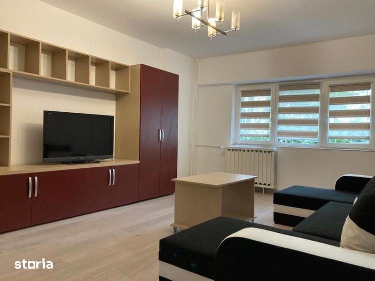 Apartament cu 3 camere decomandat în Drumul Taberei