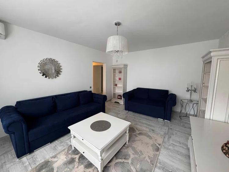 Apartament cu 3 camere decomandat în Mihai Bravu