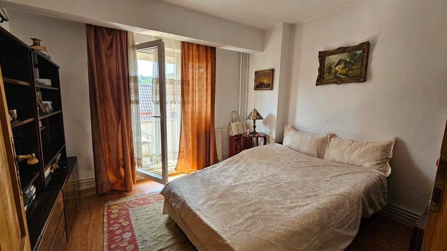 Apartament cu 3 camere decomandat în Centrul Civic