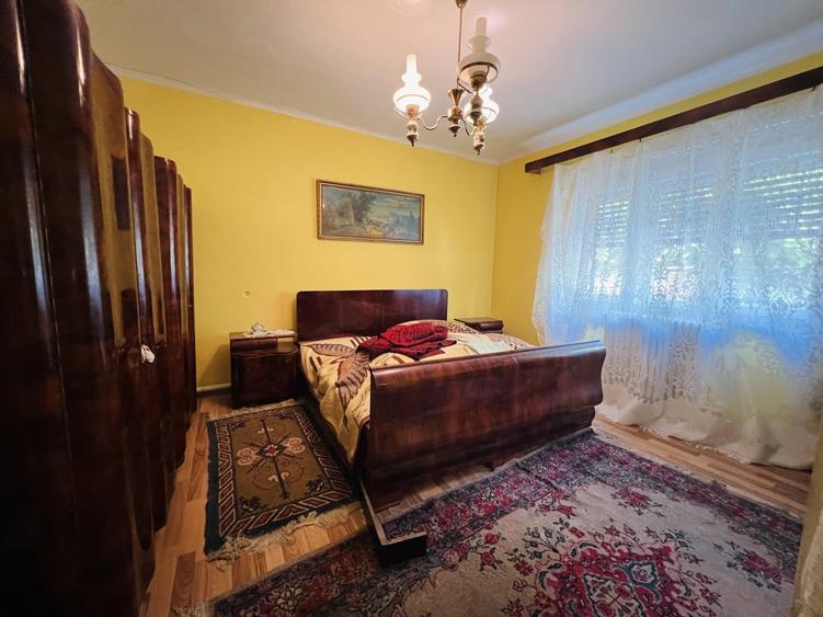 Casă individuală cu 8 camere cu Teren 739 Mp în Mehala