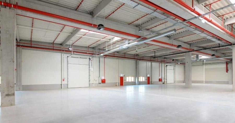 Spațiu industrial, de 3,157 mp, în Central