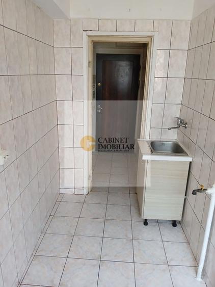 3 camere I Cismigiu  I De renovat I Etaj 4 - 7