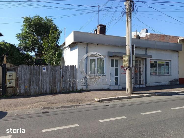 Casă individuală cu 5 camere cu Canalizare în Central