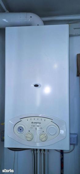 Apartament cu 3 camere decomandat în Petros