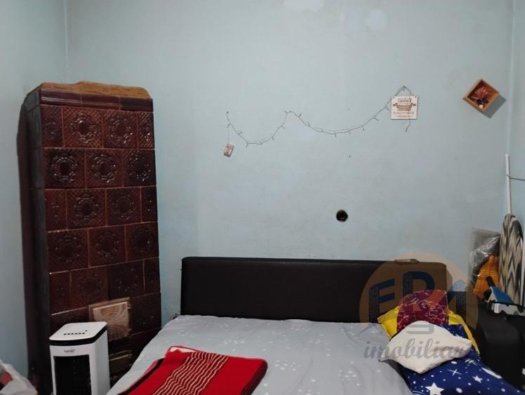 Apartament 2 camere la pret de 1 camera la curte   ,Central, Str. Primariei - 1