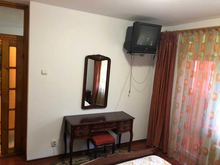 Apartament cu 2 camere semidecomandat în Oancea