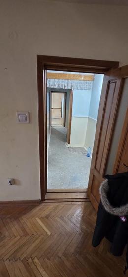 Apartament cu 3 camere decomandat în Exterior Vest