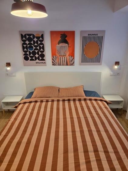 Apartament cu 2 camere decomandat, mobilat în Central