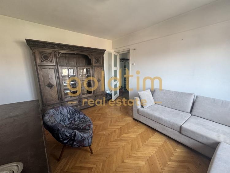 Apartament cu 3 camere semidecomandat în Kogălniceanu