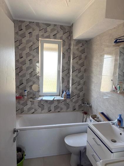 Apartament cu 2 camere semidecomandat în Chișoda