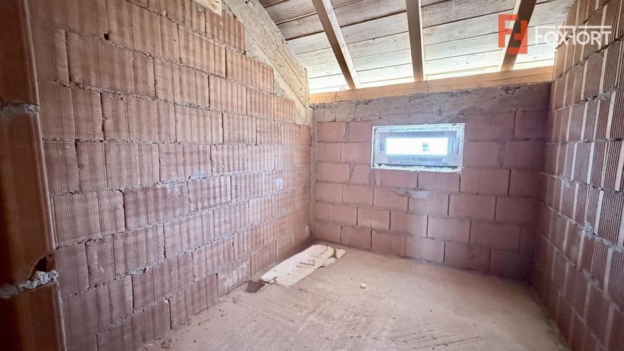 Duplex cu 4 camere cu Canalizare în Moșnița Nouă