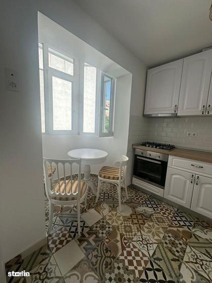 Apartament cu 3 camere semidecomandat în Ultracentral