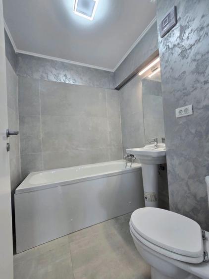 Apartament cu 4 camere decomandat în Dobroești